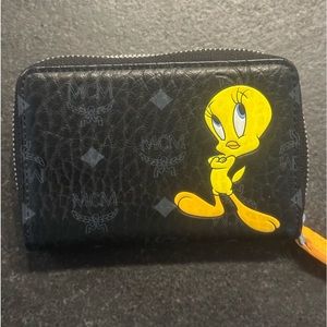 MCM LOONEY TUNES CARD HOLDER